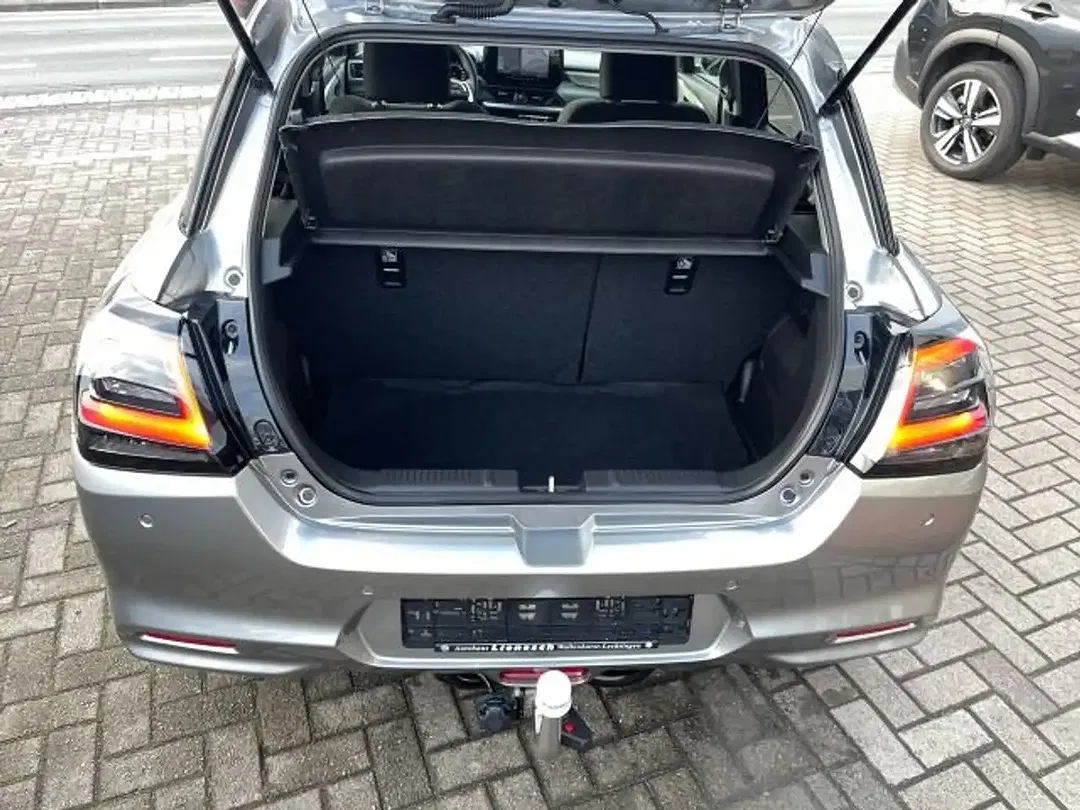 Suzuki Swift - Thumbnail 12