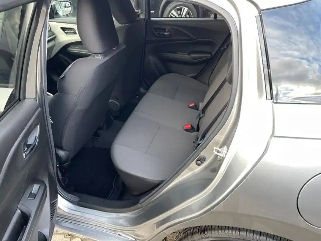 Suzuki Swift - Thumbnail 6