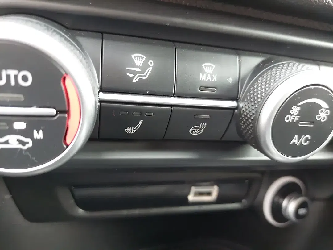 Alfa Romeo Giulia - Thumbnail 15