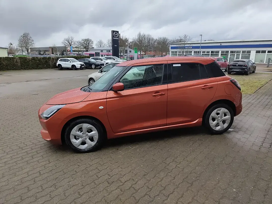 Suzuki Swift - Thumbnail 2