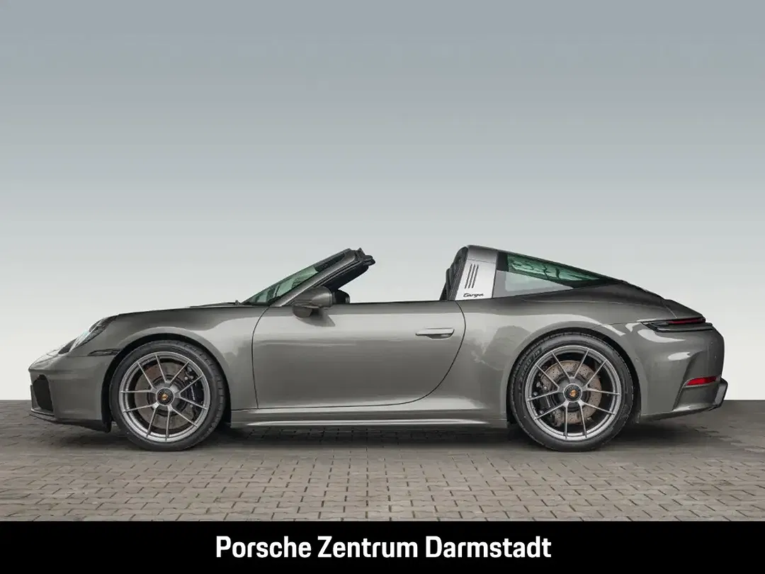 Porsche 992 - Thumbnail 2