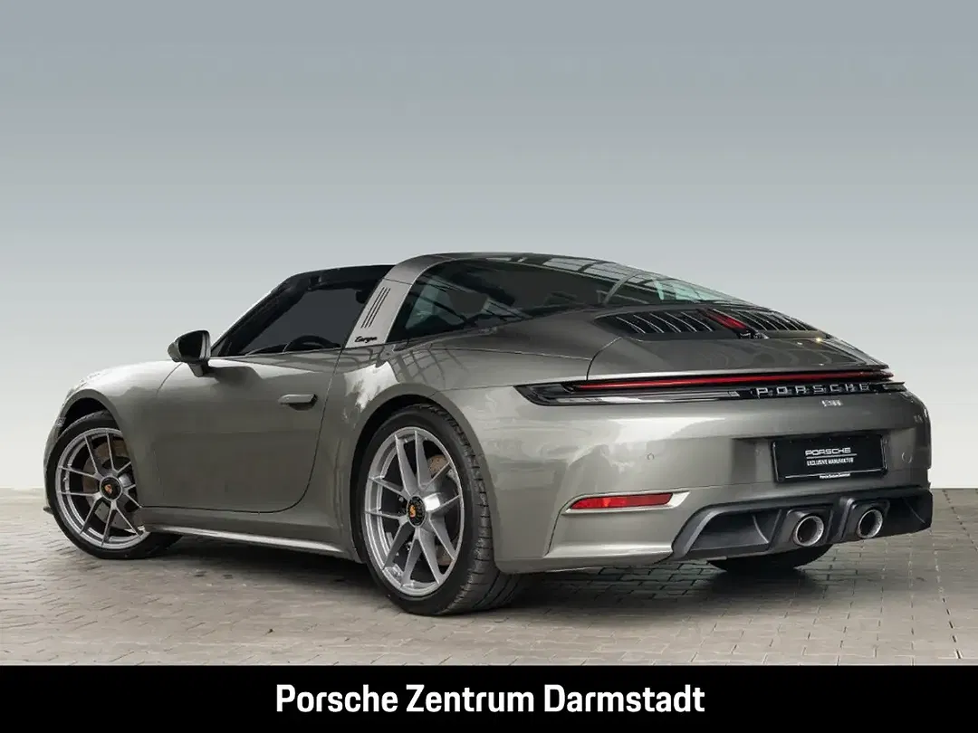 Porsche 992 - Thumbnail 3