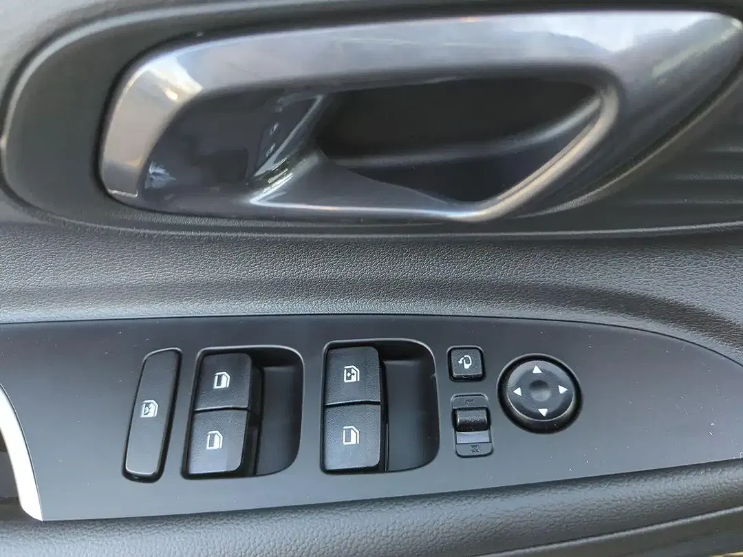 Hyundai i20 - Thumbnail 11