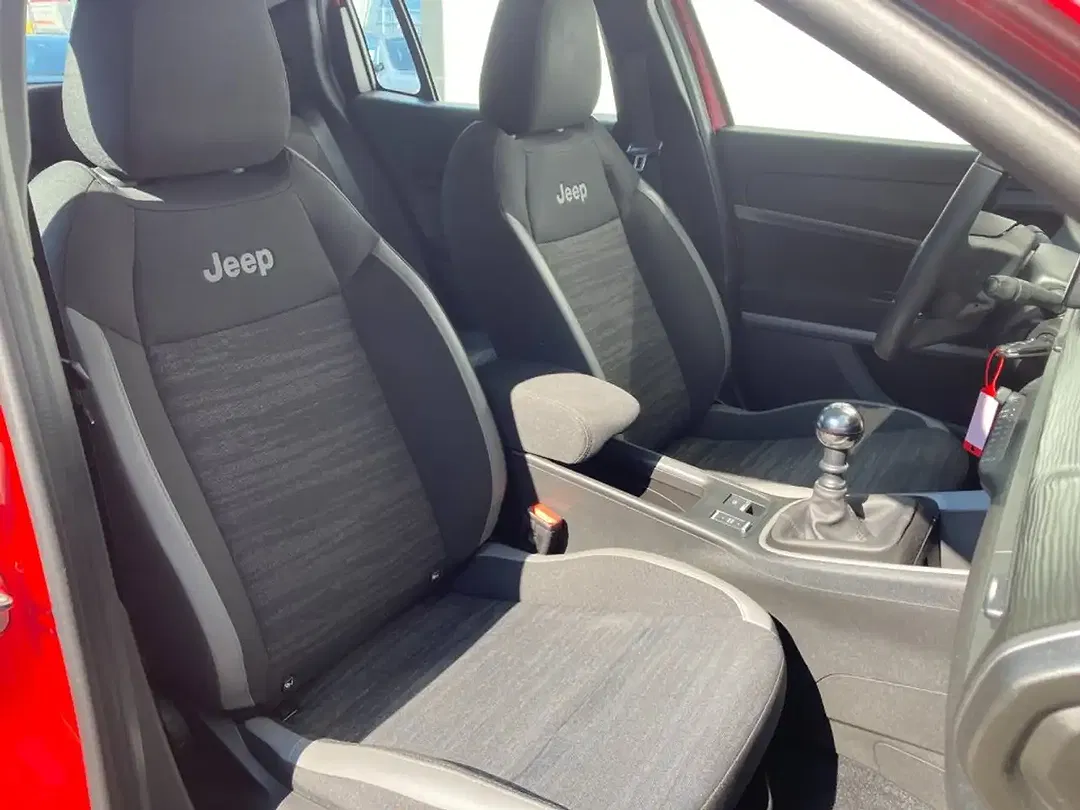 Jeep Avenger - Thumbnail 6