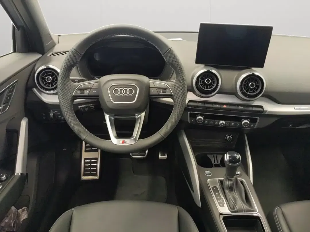 Audi Q2 - Thumbnail 8