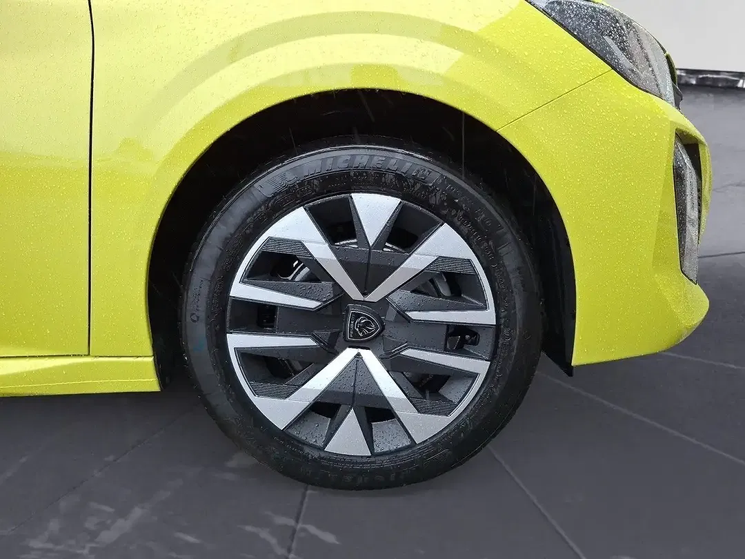 Peugeot 208 - Thumbnail 10