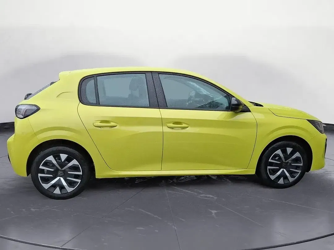 Peugeot 208 - Thumbnail 4