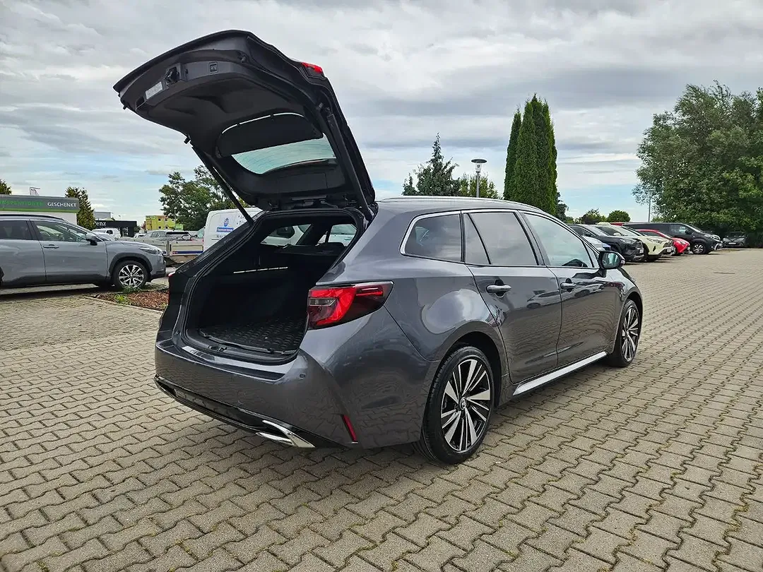 Toyota Corolla - Thumbnail 10