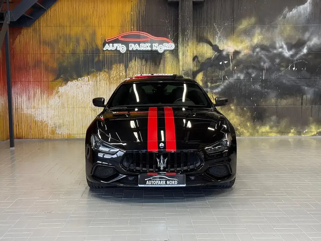 Maserati Ghibli - Thumbnail 2