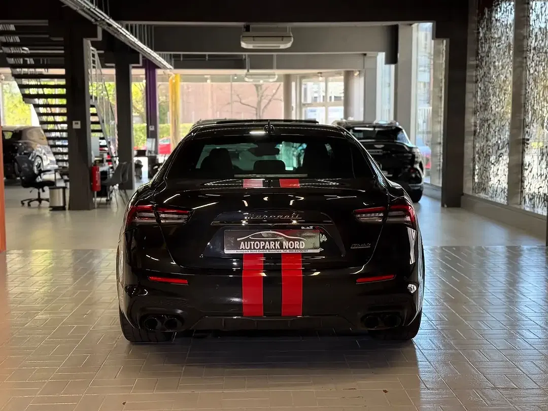 Maserati Ghibli - Thumbnail 6