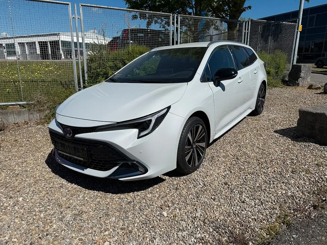 Toyota Corolla - Thumbnail 13