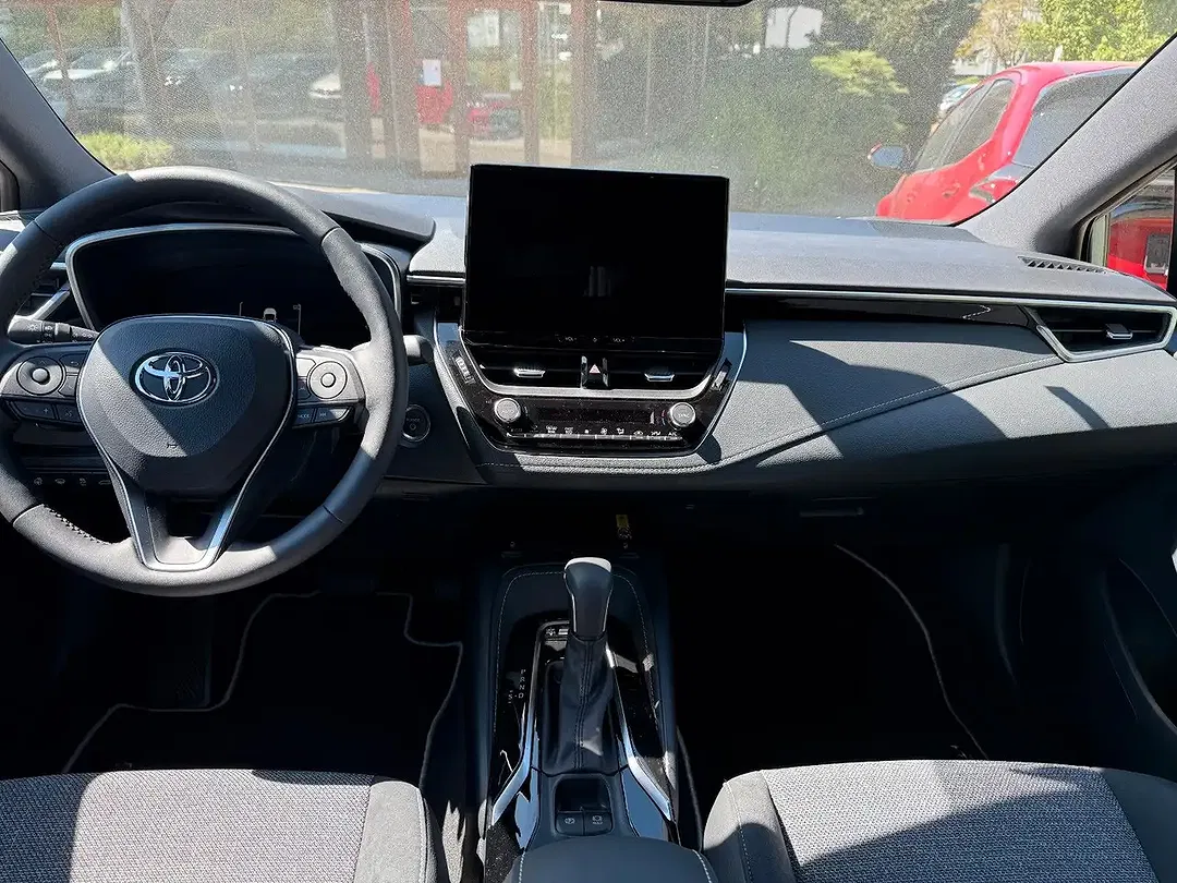 Toyota Corolla - Thumbnail 2