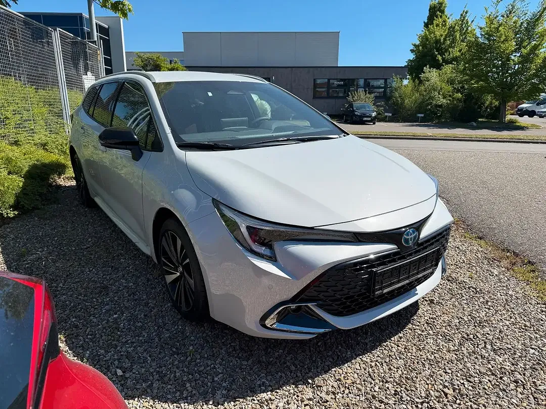 Toyota Corolla - Thumbnail 4
