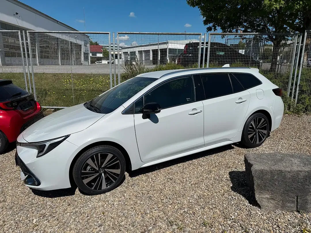 Toyota Corolla - Thumbnail 7