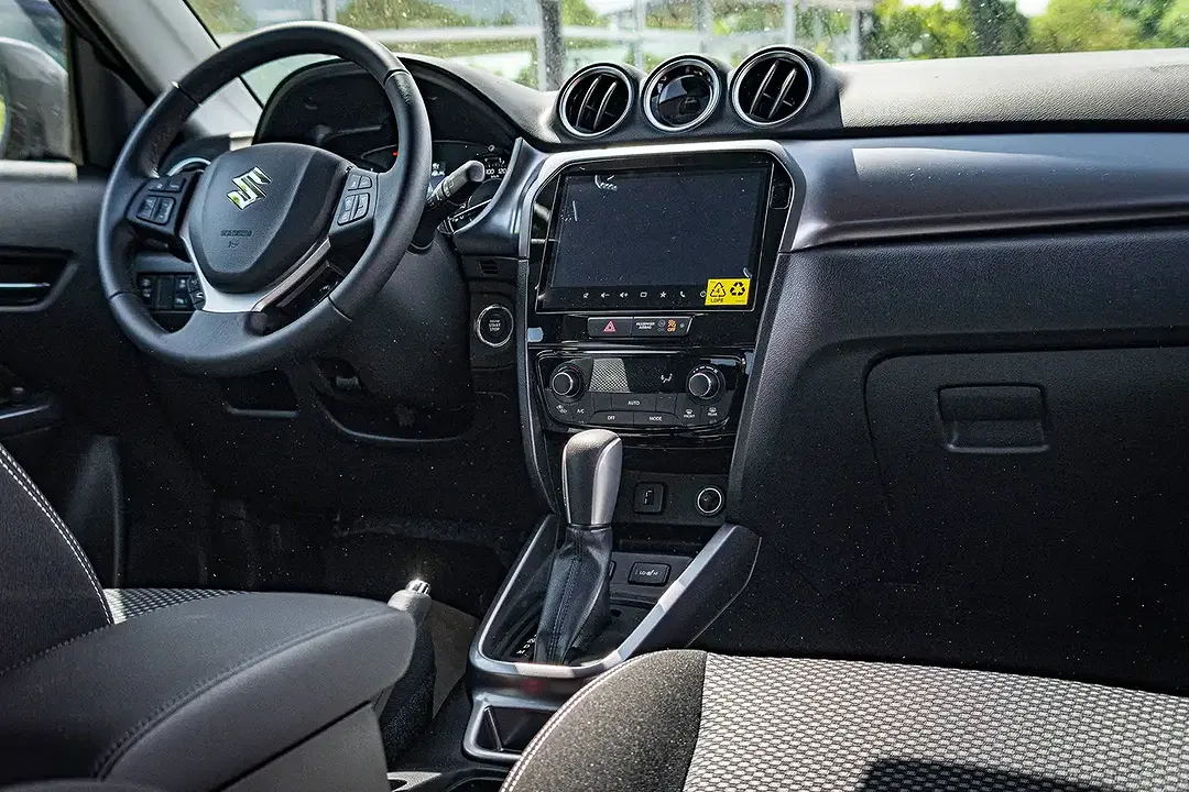 Suzuki Vitara - Thumbnail 10