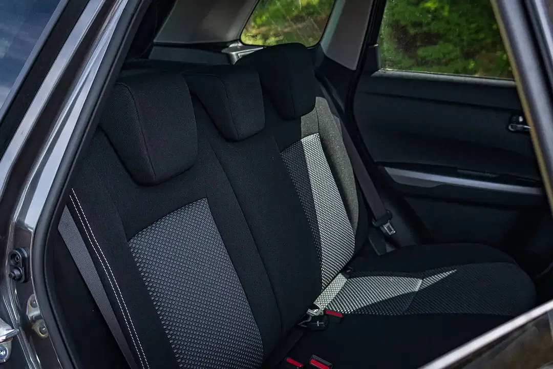 Suzuki Vitara - Thumbnail 12