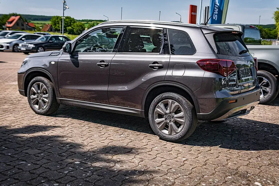 Suzuki Vitara - Thumbnail 4