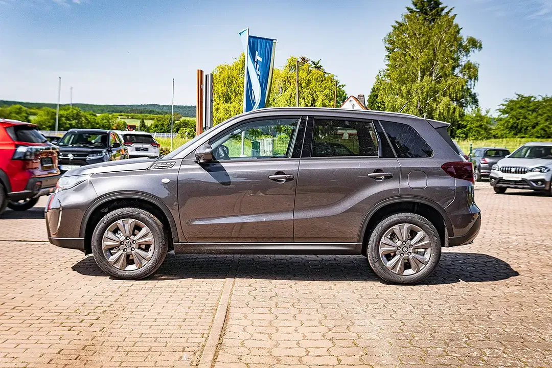 Suzuki Vitara - Thumbnail 8