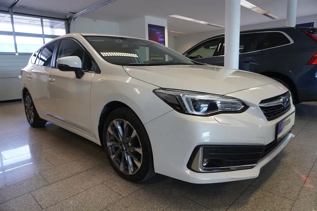 Subaru Impreza - Thumbnail 3