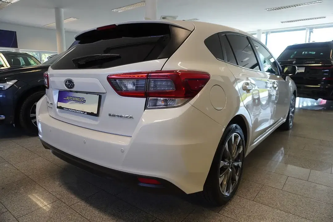 Subaru Impreza - Thumbnail 5