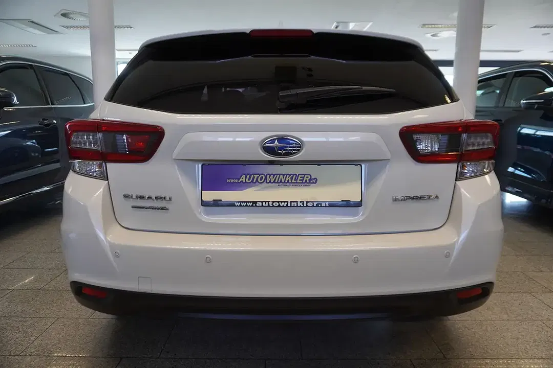 Subaru Impreza - Thumbnail 6