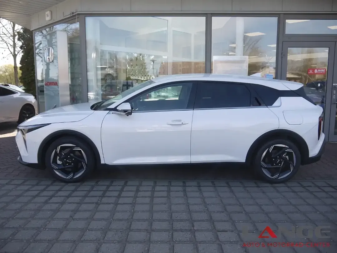 Kia K4 - Thumbnail 3