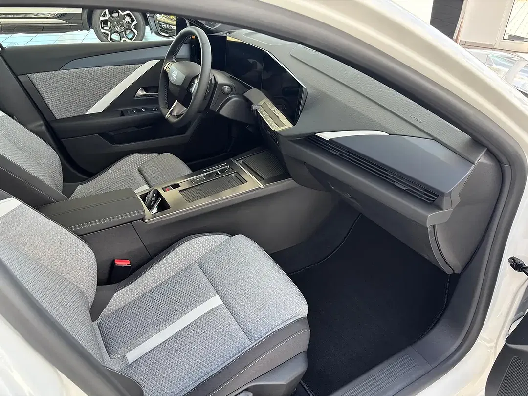 Opel Astra - Thumbnail 8