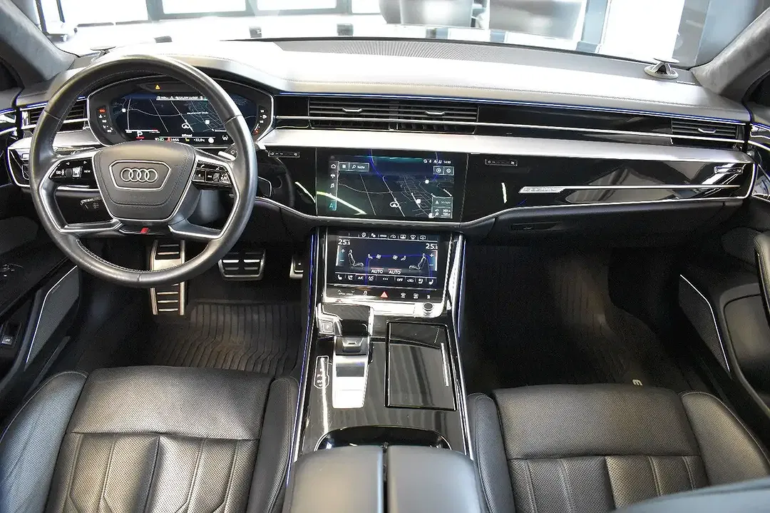 Audi S8 - Thumbnail 3