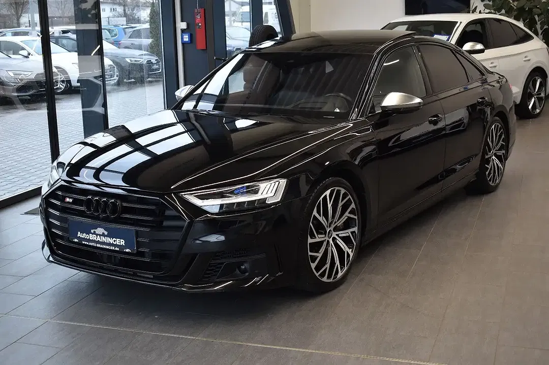 Audi S8 - Thumbnail 4