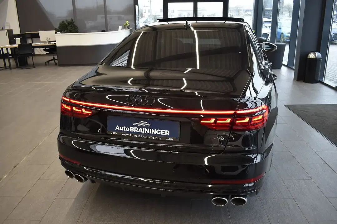 Audi S8 - Thumbnail 6