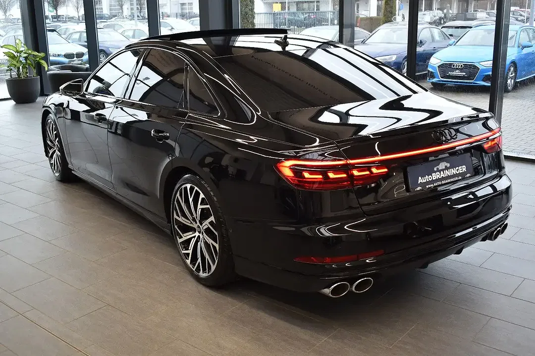 Audi S8 - Thumbnail 7