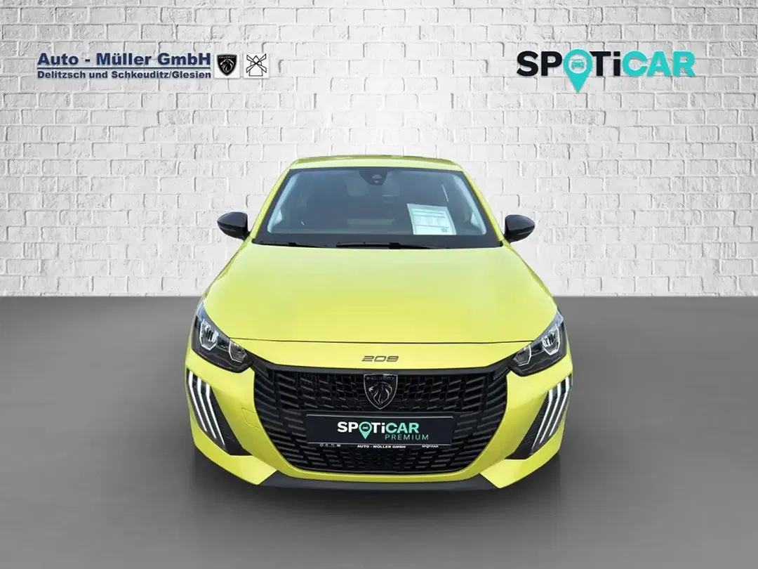 Peugeot 208 - Thumbnail 2
