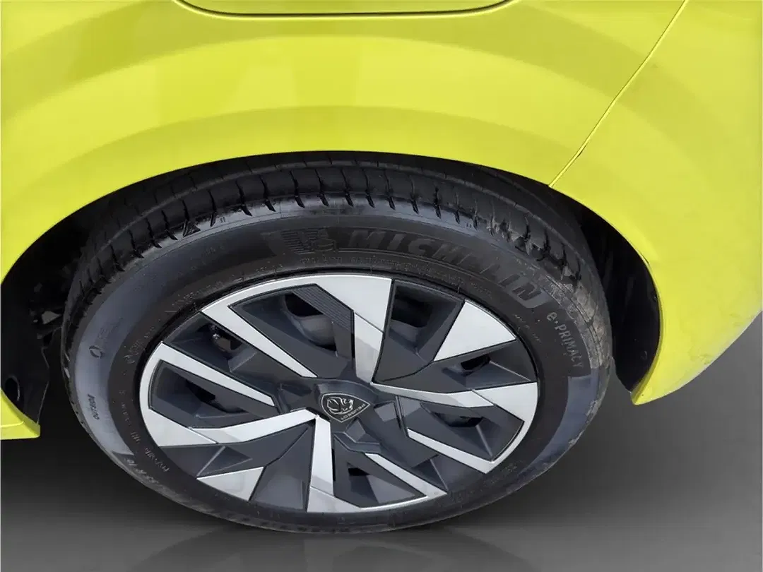 Peugeot 208 - Thumbnail 21