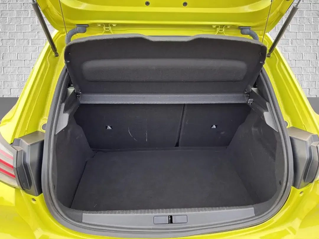 Peugeot 208 - Thumbnail 7