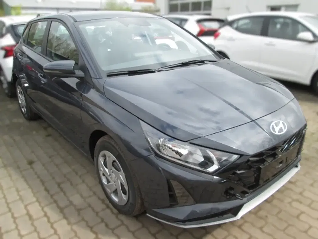 Hyundai i20 - Thumbnail 2