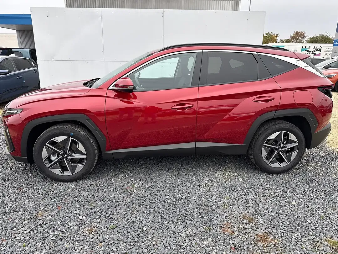 Hyundai TUCSON - Thumbnail 3