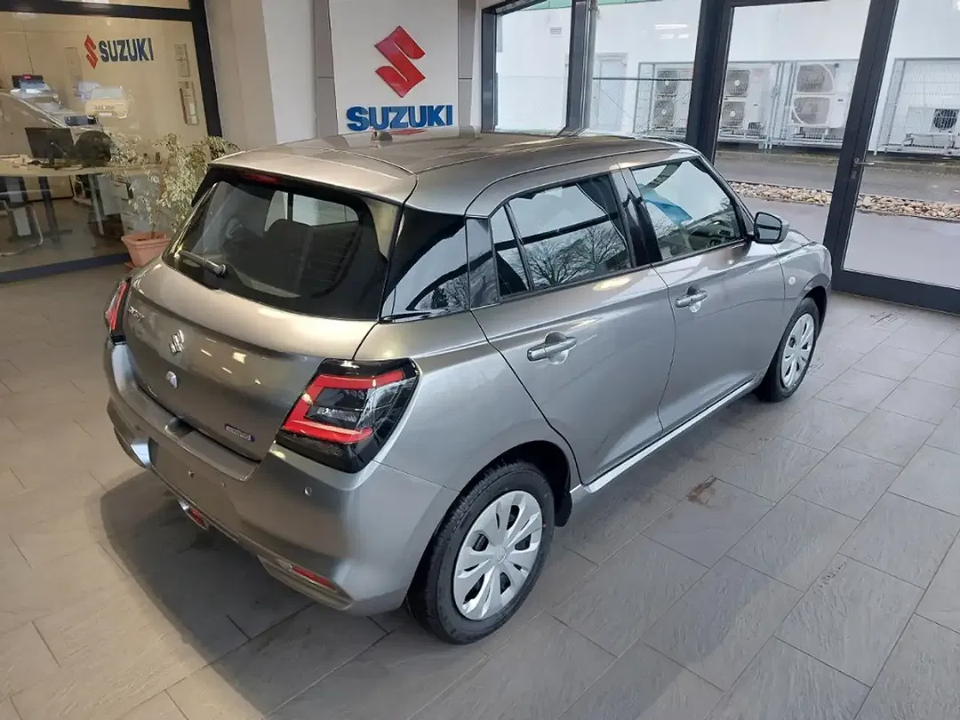 Suzuki Swift - Thumbnail 7