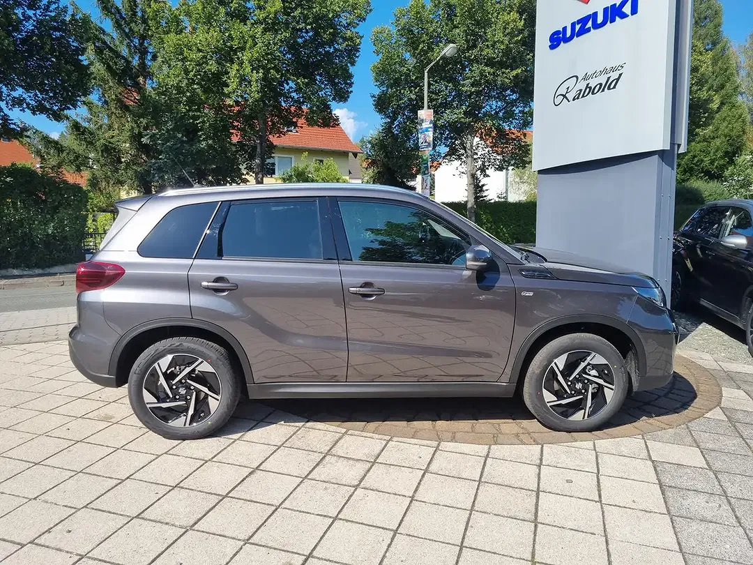 Suzuki Vitara - Thumbnail 5