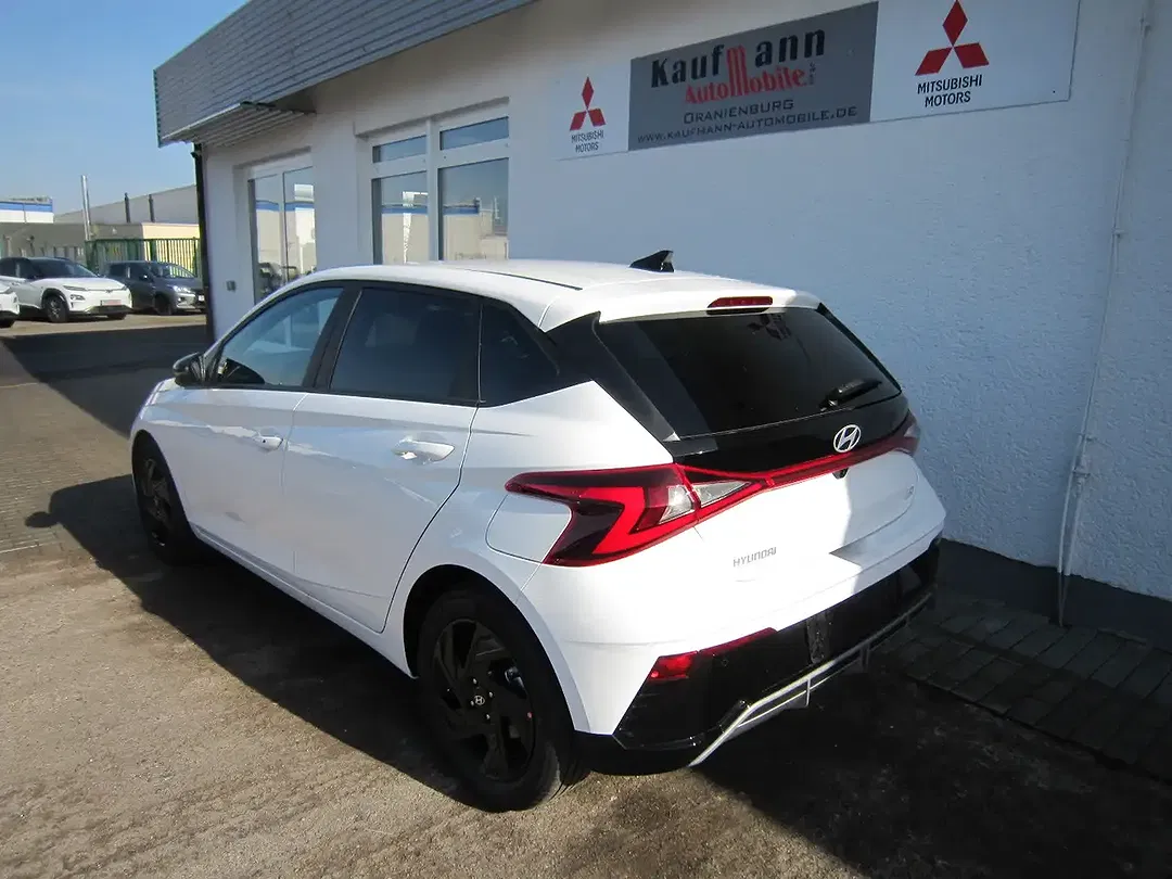 Hyundai i20 - Thumbnail 3