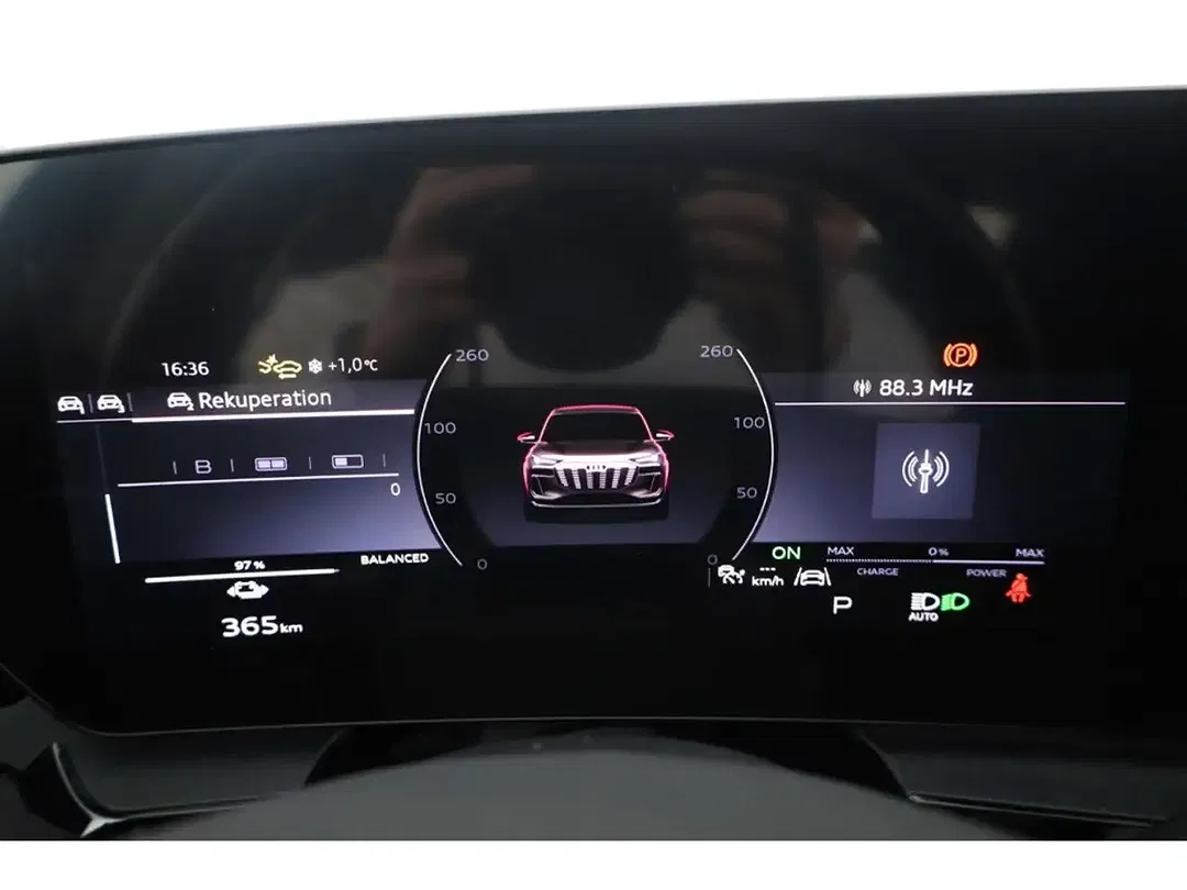 Audi Q6 e-tron - Thumbnail 13