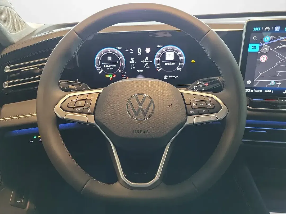 Volkswagen Tiguan - Thumbnail 9