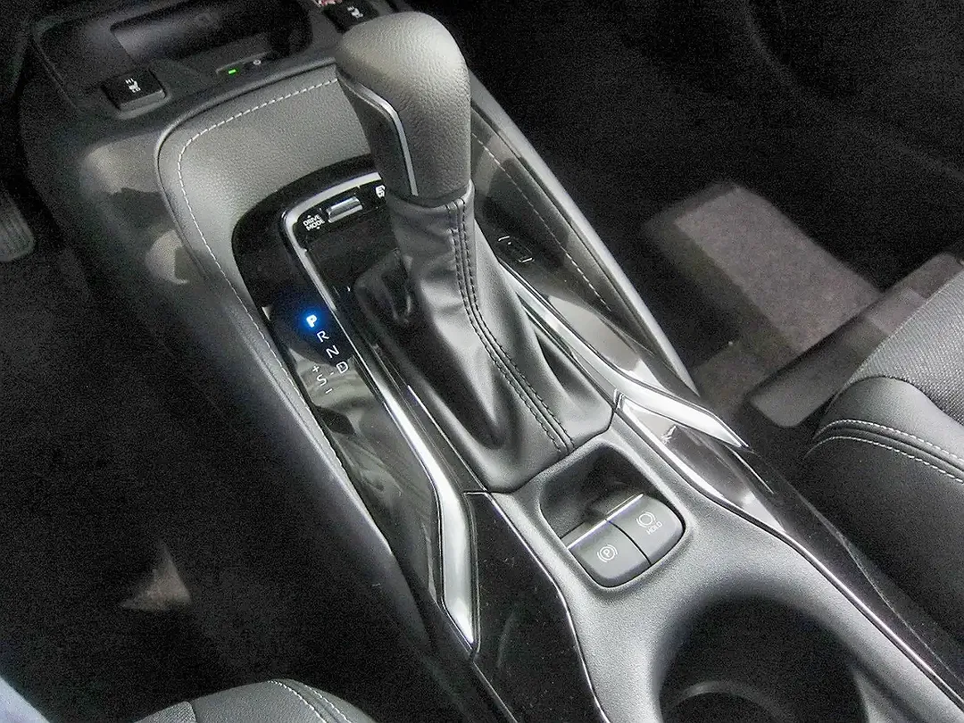 Toyota Corolla - Thumbnail 12