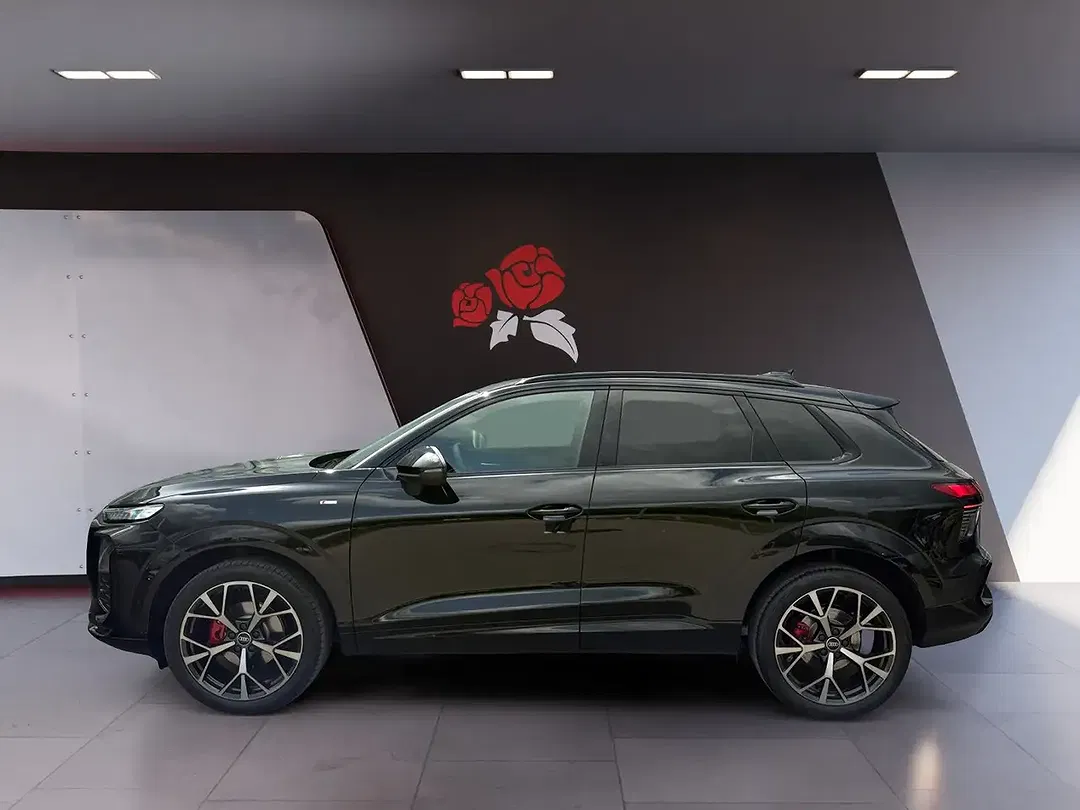 Audi Q3 - Thumbnail 2