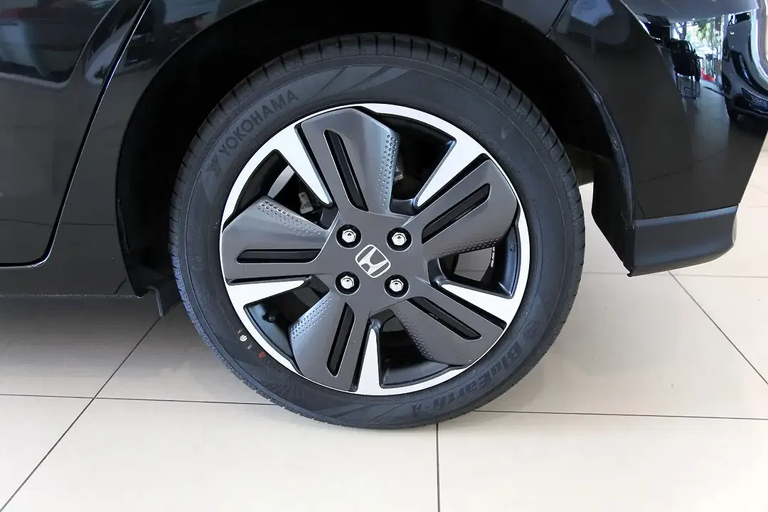 Honda Jazz - Thumbnail 4