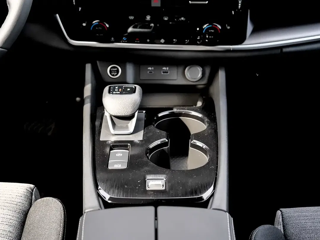 Nissan X-Trail - Thumbnail 11