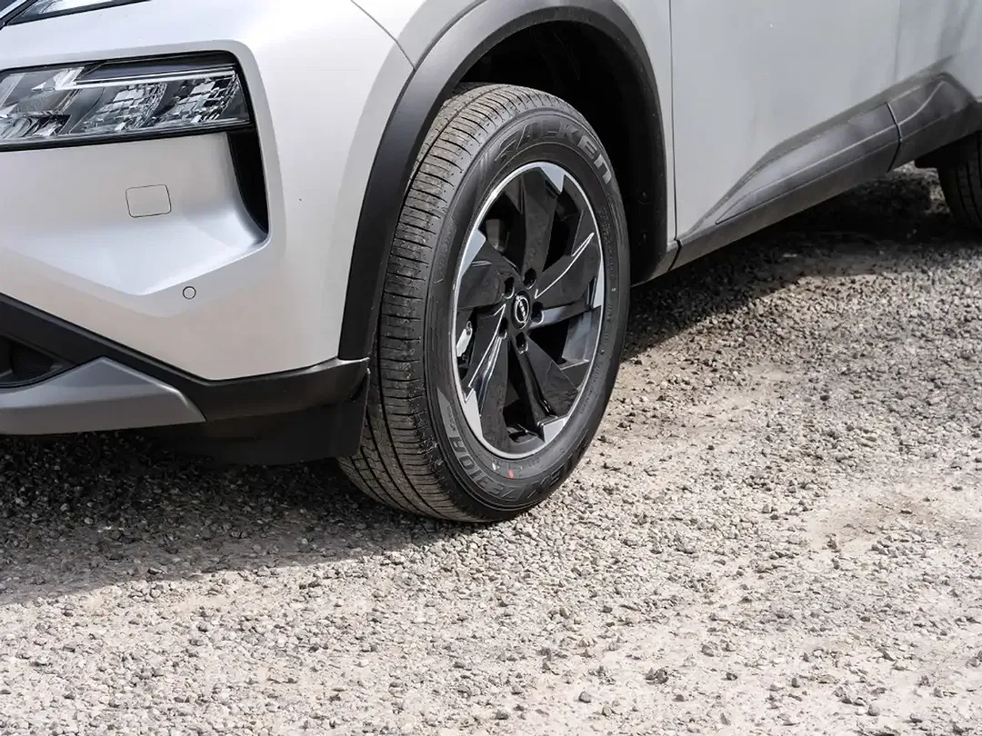 Nissan X-Trail - Thumbnail 3