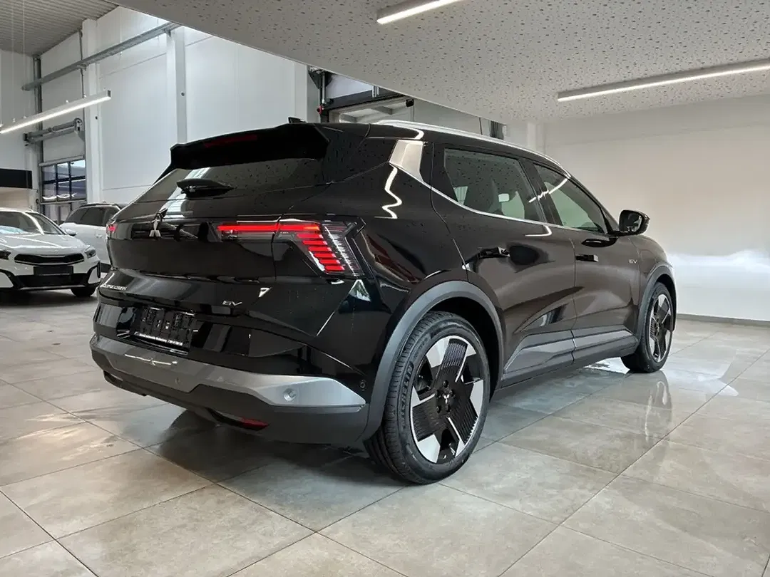 Mitsubishi Eclipse Cross - Thumbnail 4