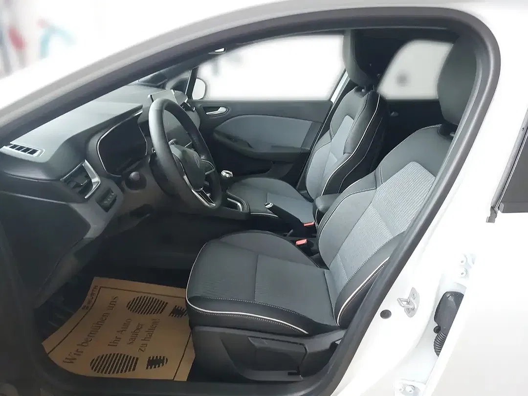 Renault Clio - Thumbnail 5