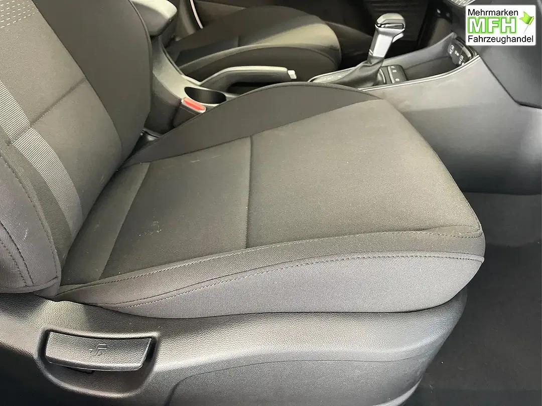Hyundai i20 - Thumbnail 15