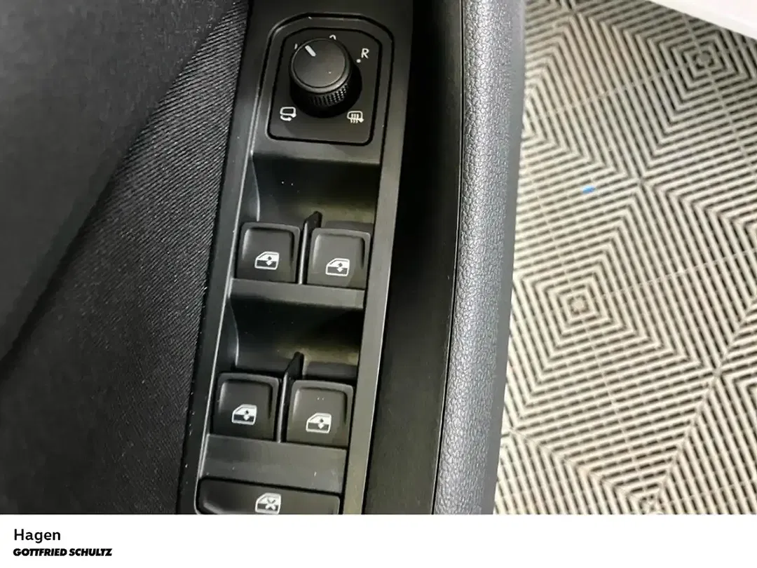 Skoda Scala - Thumbnail 9